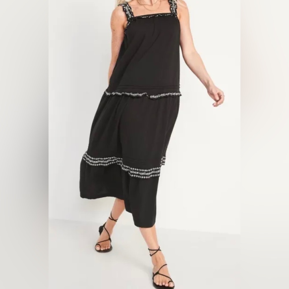 Old Navy Sleeveless Ruffle Neck Tiered Midi Dress
